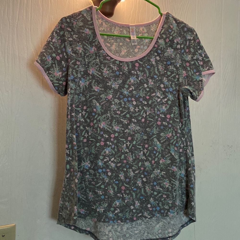 Lularoe shirt